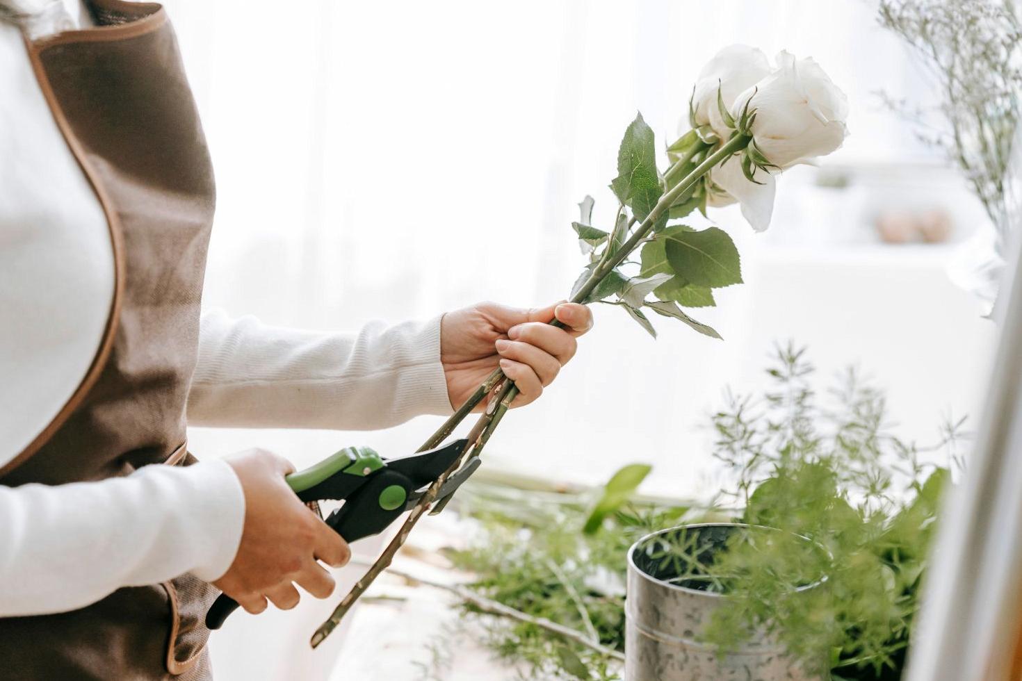 Florist aan het werk bij Keuzehorizon